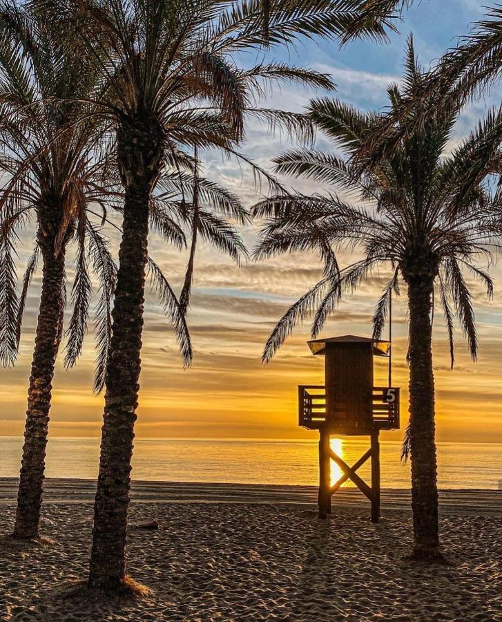 El Estudio De La Playa Benalbeach Holidays Deluxe Benalmádena Exteriér fotografie